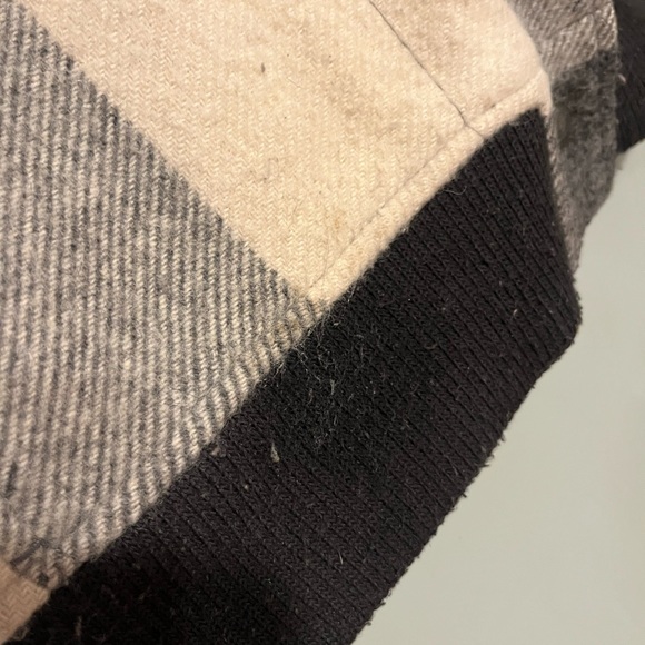 Woolrich Medium Faux Shearling Plaid Vest - Picture 3 of 7